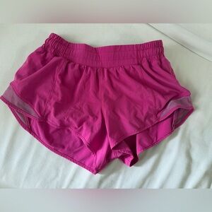 Lululemon Hotty Hot Low Rise Shorts 2.5" Inseam